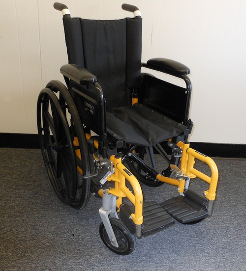 Pediatric_wheelchair_wfoot_rests