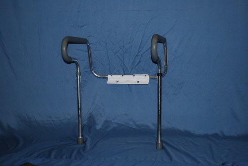 Commode_safety_rail_800x536_