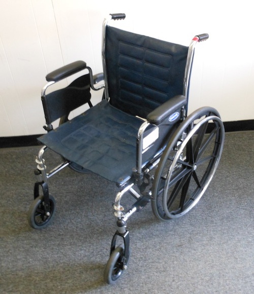 Wheelchair_without_foot_rests_16-18